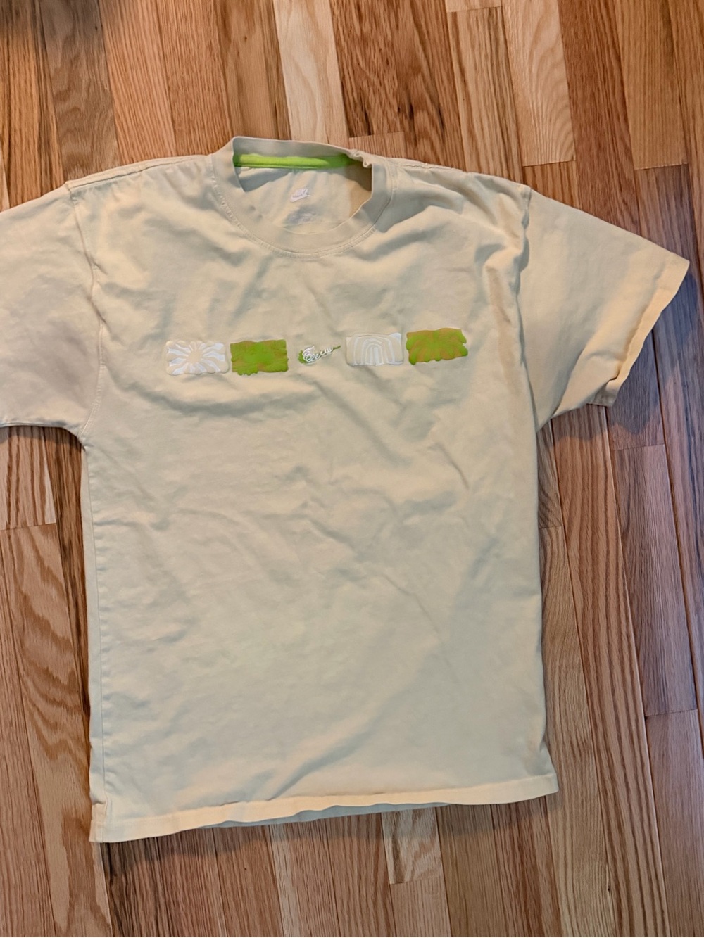Nike tee